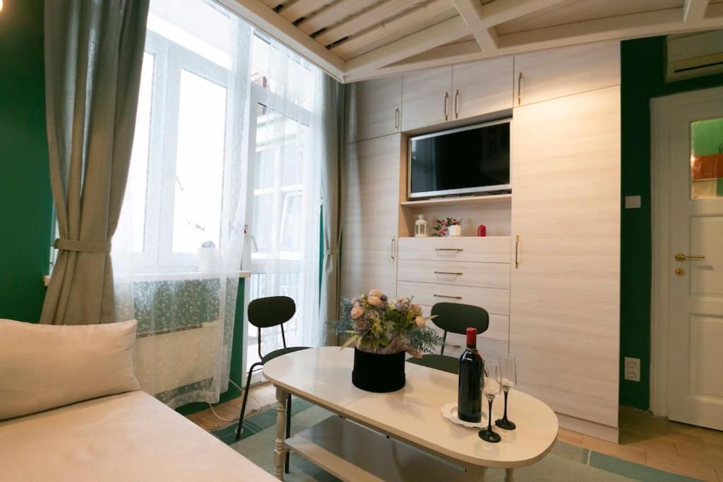 Loft Studio In The City Center Apartamento